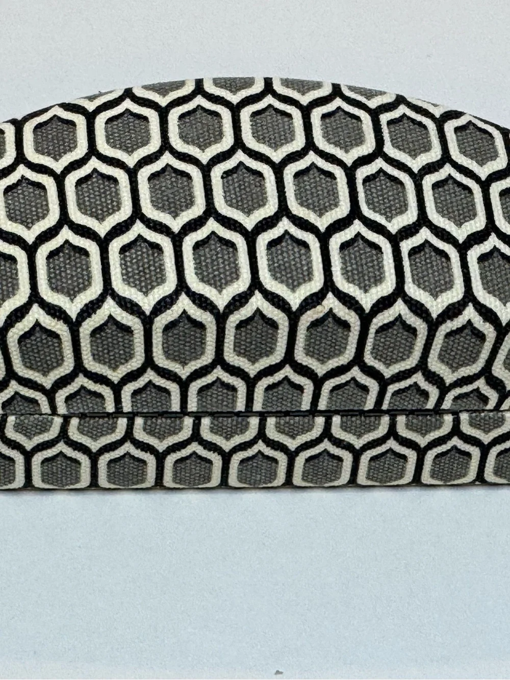 Fossil NWT Sunglasses Eyeglasses Hard Case Gray Cream Geometric Print